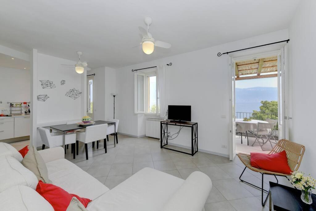 Oleandro Apartment Directly On The Lake Gargnano Exterior foto