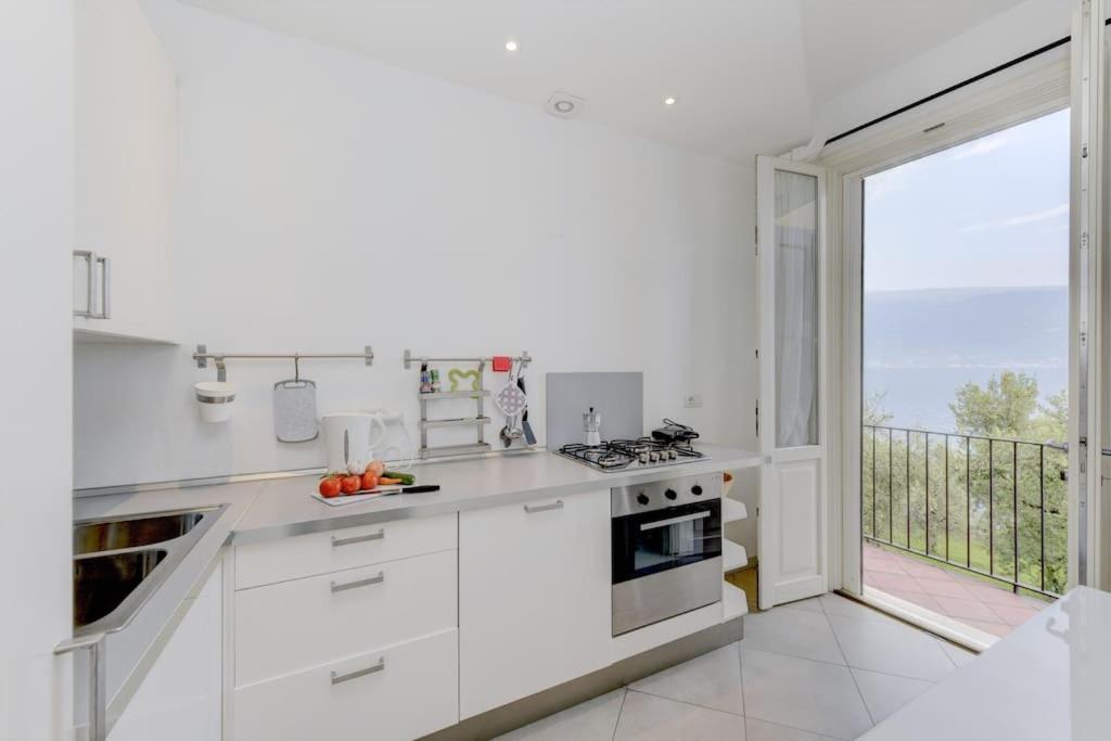 Oleandro Apartment Directly On The Lake Gargnano Exterior foto